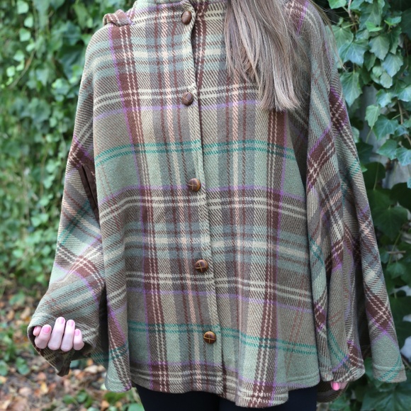 Lauren Ralph Lauren Plaid Wool Poncho - Picture 2 of 6
